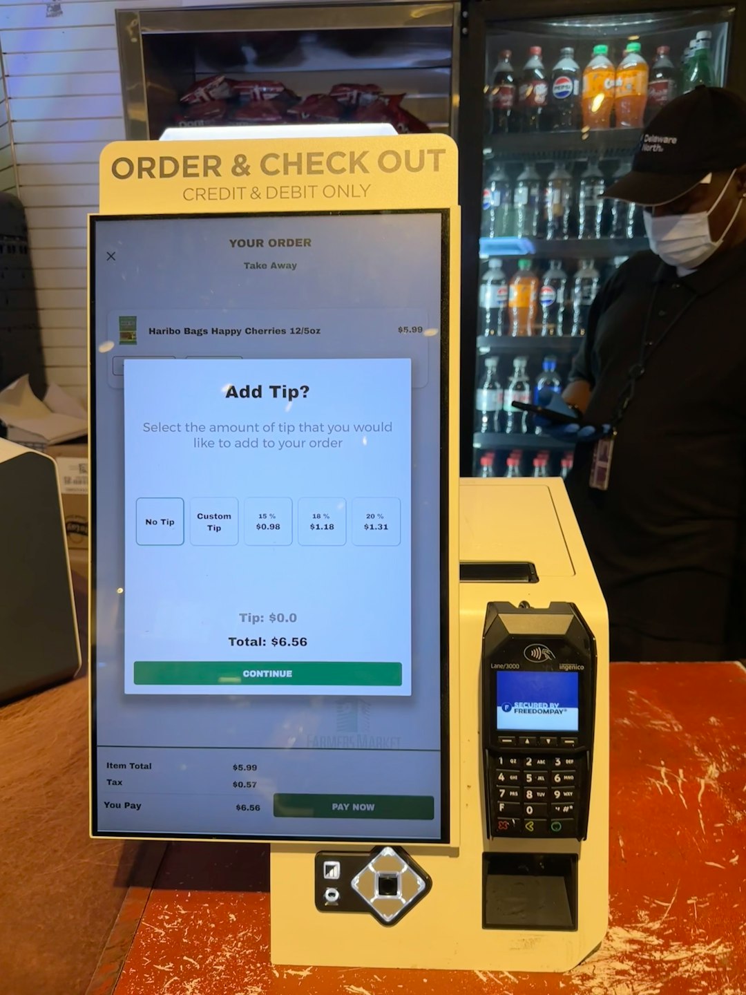 Robot tomando decisiones éticas